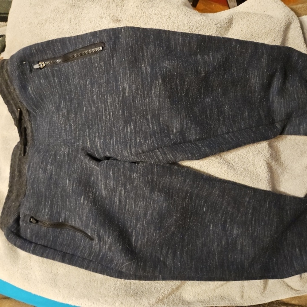 Univibe Boys Jogger Pants Size Med Zipper Pockets Never Worn (A-12)